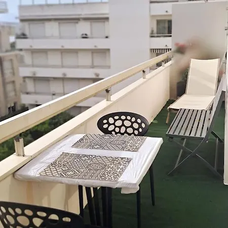 Apartment T2 Centre, A 2 Minutes, Parking